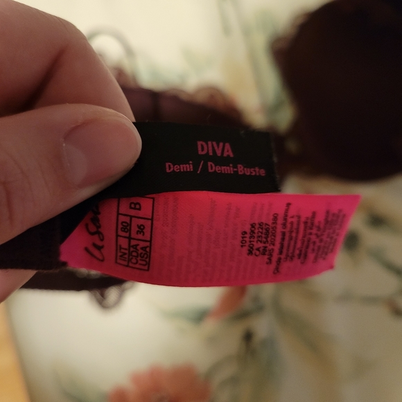 No Push-up Demi Bra - Picture 3 of 5